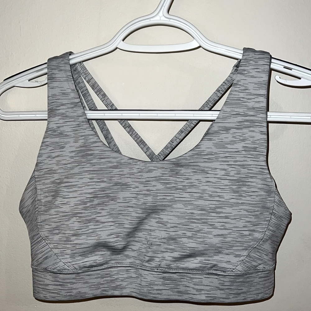 Sports bra size M